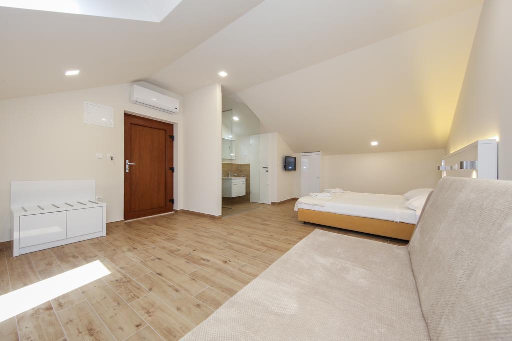 Idassa Atrium Rooms Zadar Exterior foto