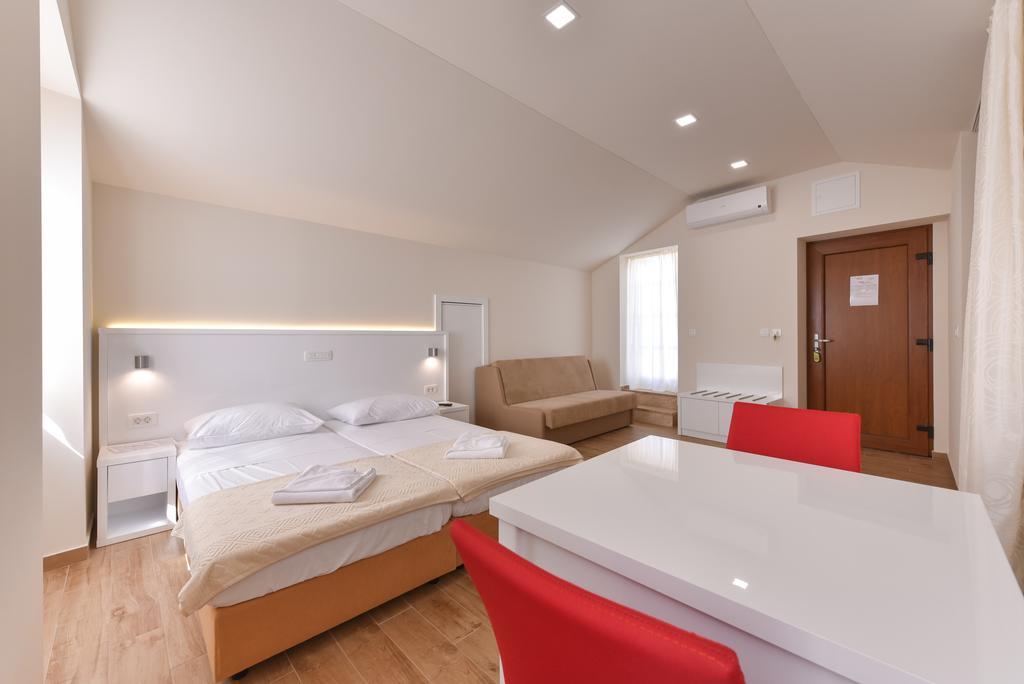 Idassa Atrium Rooms Zadar Exterior foto